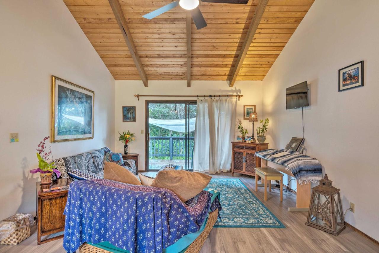 Peaceful Abode With Deck, 13 Mi To Black Sand Beach! 날레후 외부 사진