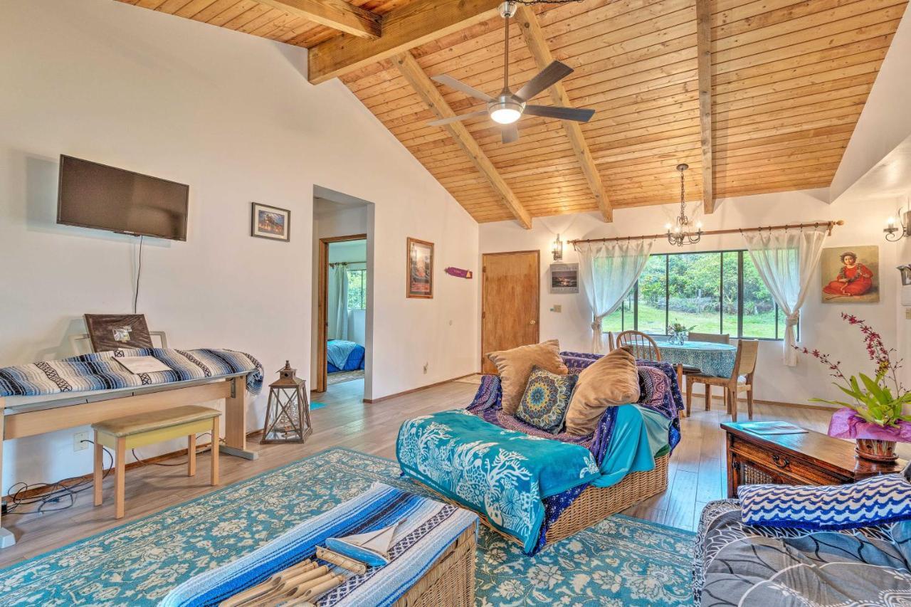 Peaceful Abode With Deck, 13 Mi To Black Sand Beach! 날레후 외부 사진